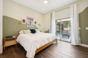 3 habitaciones, escritorio, tabla de planchar con plancha y wifi
