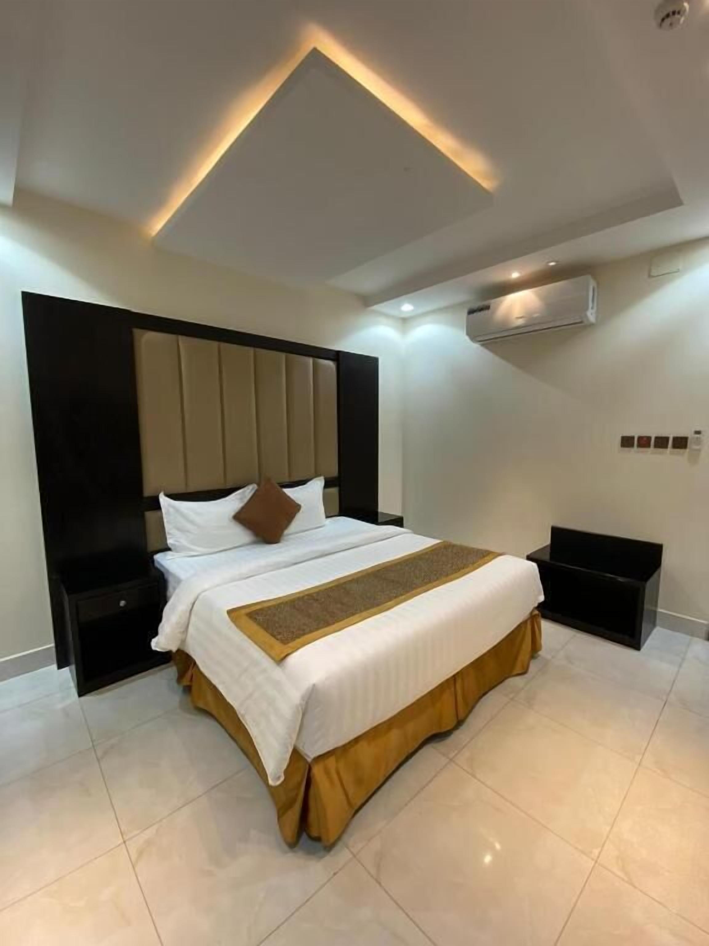 In-room safe, iron/ironing board, free WiFi