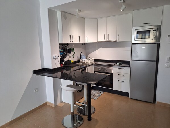 Microwave, oven
