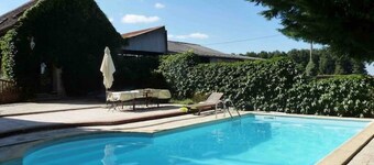 Spacious house, private pool, gardens, peace