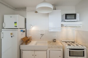 Køleskab, mikrobølgeovn, ovn, opvaskemaskine