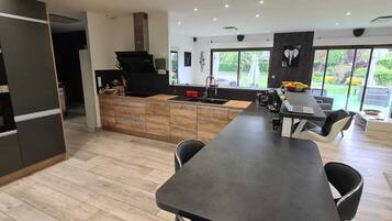 微波炉、烤箱、炉灶、洗碗机