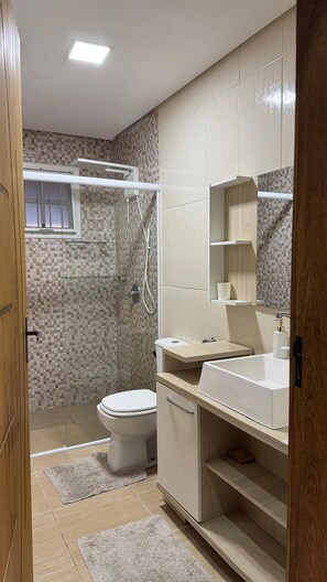 Jetted bath, towels, soap, toilet paper