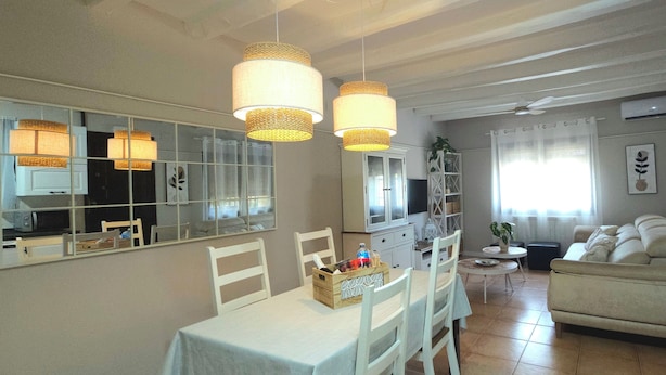 Family Apartment, 3 Bedrooms, Garden View | Living area
