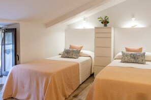 Iron/ironing board, free WiFi