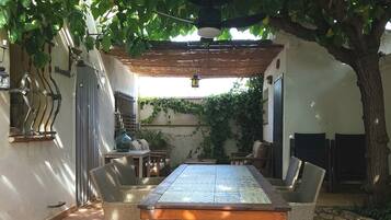 Familie appartement, 3 slaapkamers, uitzicht op tuin | Terras