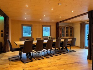 Meeting facility