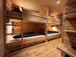 4 camere, Wi-Fi gratuito