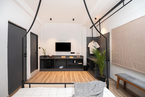 One-Off Dashashwamedh