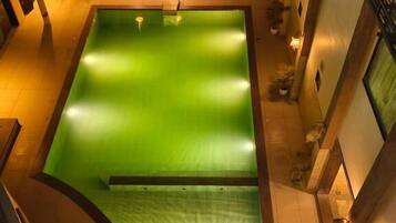 Piscine couverte