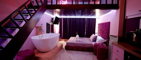 Duplex | Free WiFi