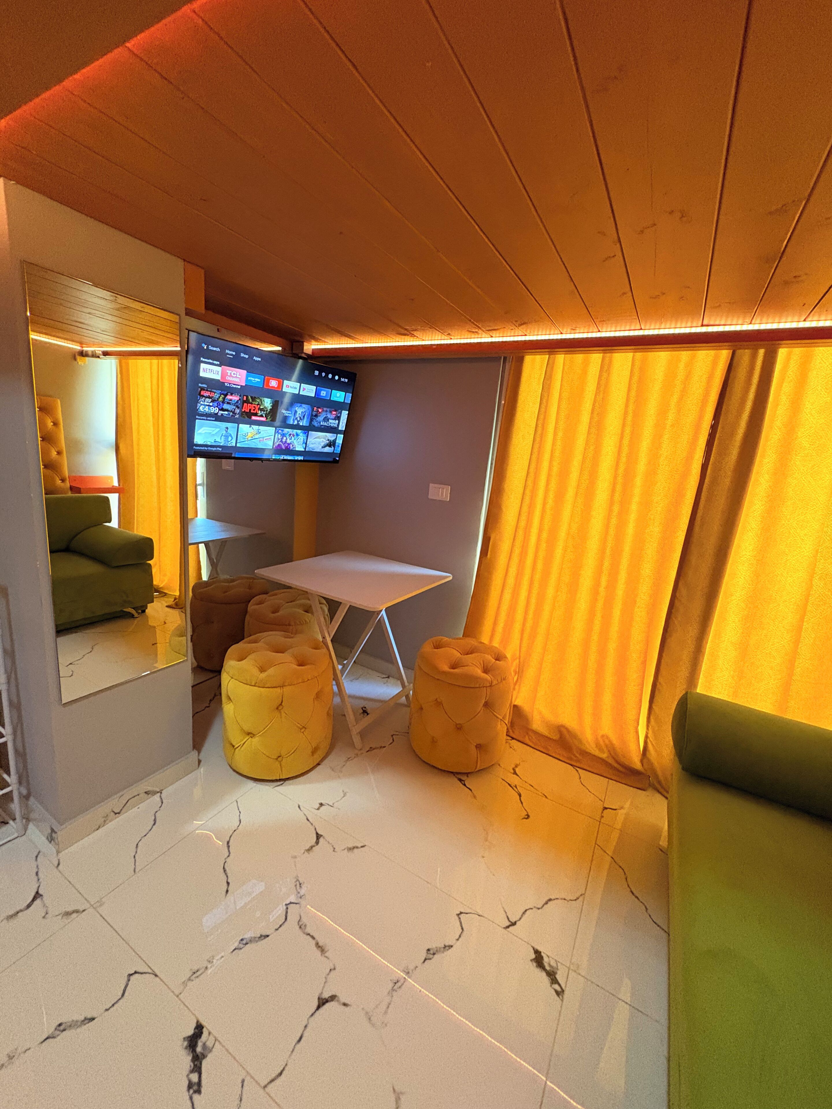 Duplex | Premium bedding, memory foam beds, iron/ironing board, free WiFi