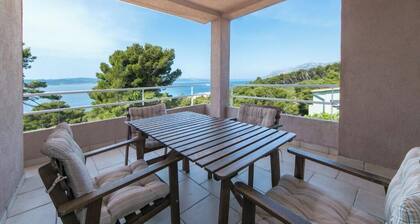 Villa IVKA Apartment A - a spacious apartment with 2 bedrooms and 2 bathrooms