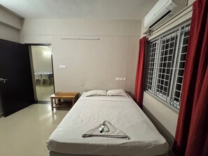 2 makuuhuonetta, ilmainen Wi-Fi, vuodevaatteet