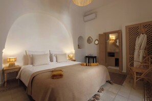 3 slaapkamers, een strijkplank/strijkijzer, wifi, beddengoed