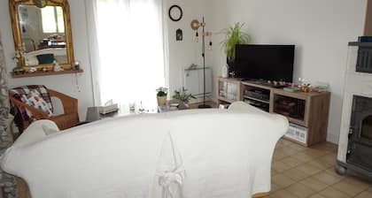 Chambre chez l'habitant dans un petit village classé en bord de Rance prÚs Dinan