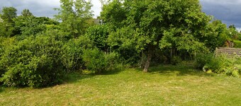 Bed and breakfast in a small listed village on the banks of the Rance near Dinan