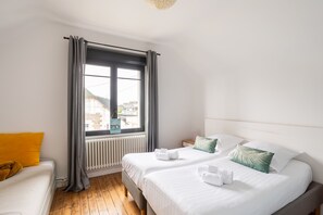 3 chambres, fer et planche à repasser, Wi-Fi gratuit, draps fournis
