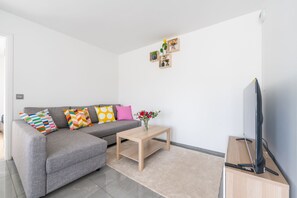 Fernseher, Stereoanlage