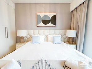 2 slaapkamers, een strijkplank/strijkijzer, internet, beddengoed