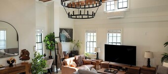 Full House · Huge 6BR 3Bath Retreat on College Hill. Rare Find!