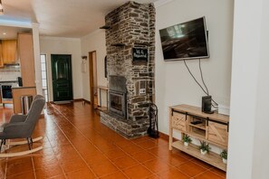 Interior - Your Sunny Escape in Pedrógão (Vila Facaia)