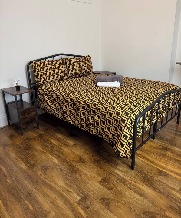 Apartment, 2 Bedrooms, Accessible | 2 bedrooms - London 2 bed Apartment Charlton SE7 (London)