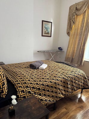 2 bedrooms - London 2 bed Apartment Charlton SE7 (London)