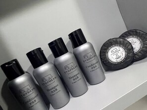Badezimmerausstattung