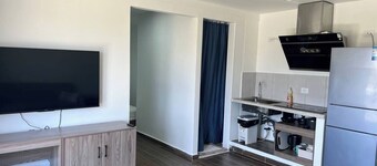 D&X Apartment-G| 2-Bed, Kitchen, AC, WiFi, TV