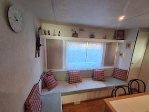 TV - MOBIL HOME LOUPIOTS 4/6 PERS. (Besse-et-Saint-Anastaise)