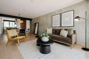 Fernseher, Stereoanlage