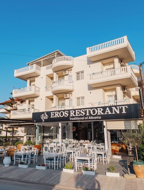 Front of property - Eros Hotel (Ksamil)