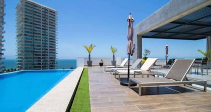 Ocean View Roof Pool BBQ Gym, Walk to Beach