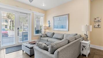 Maison mitoyenne, plusieurs lits (Miramar Beach Villa 113- The Sandpipe) | Coin séjour