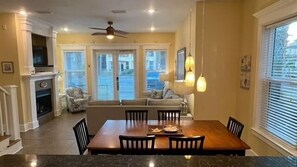Casa de ciudad, varias camas (Miramar Beach Villa 113- The Sandpipe) | Restaurantes