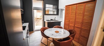Spacious apartment with 4 bedrooms in Nimes