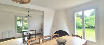 Large family house - near beach