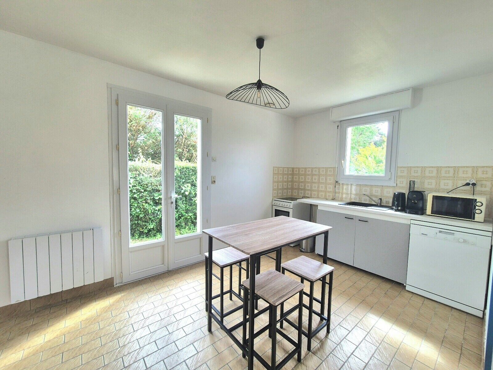 Réfrigérateur, micro-ondes, four, lave-vaisselle