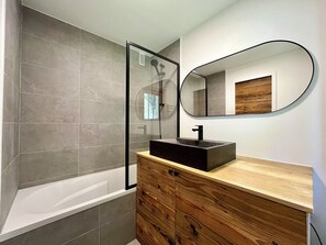 Hair dryer, towels - Les Tulipes Blanches (Megève)