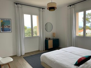 3 sovrum, strykjärn/strykbräda, wi-fi och sängkläder