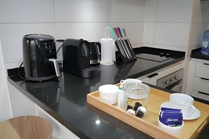 Fridge, microwave, oven, coffee/tea maker