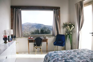 3 makuuhuonetta, vauvan matkasänky, ilmainen Wi-Fi, vuodevaatteet