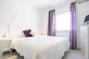 1 bedroom, iron/ironing board, free WiFi, bed sheets