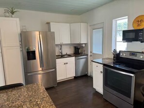 Micro-ondas, fogão, cooktop, lava-louças