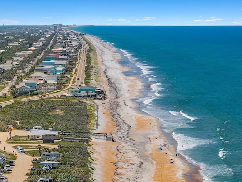 Oceanfront Flagler Beach Condo | Wraparound Balcony & Pool