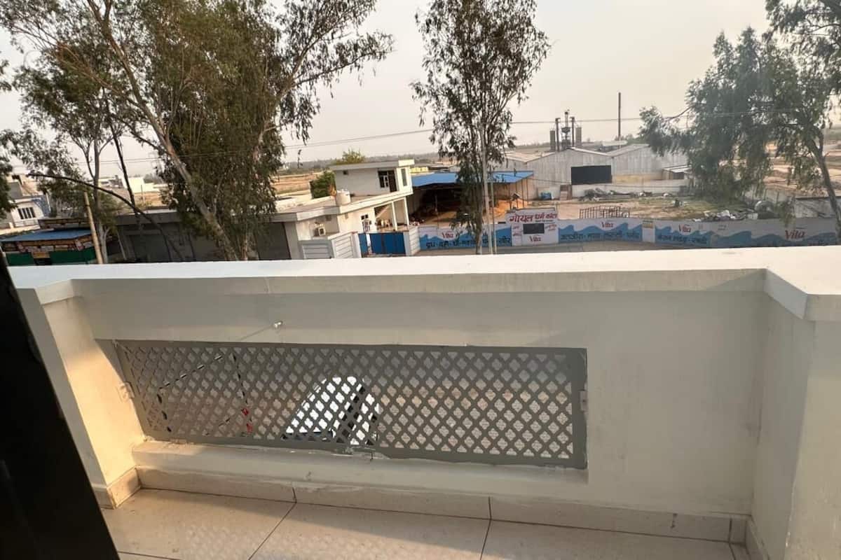 Deluxe Double Room, City View | Balcony view