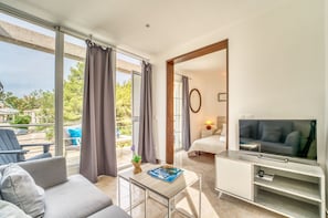3 chambres, fer et planche à repasser, Wi-Fi gratuit, draps fournis