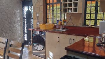 Microwave, oven