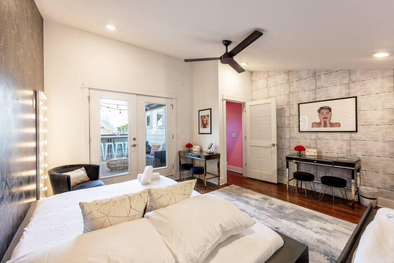 4 habitaciones, escritorio, tabla de planchar con plancha y wifi gratis 